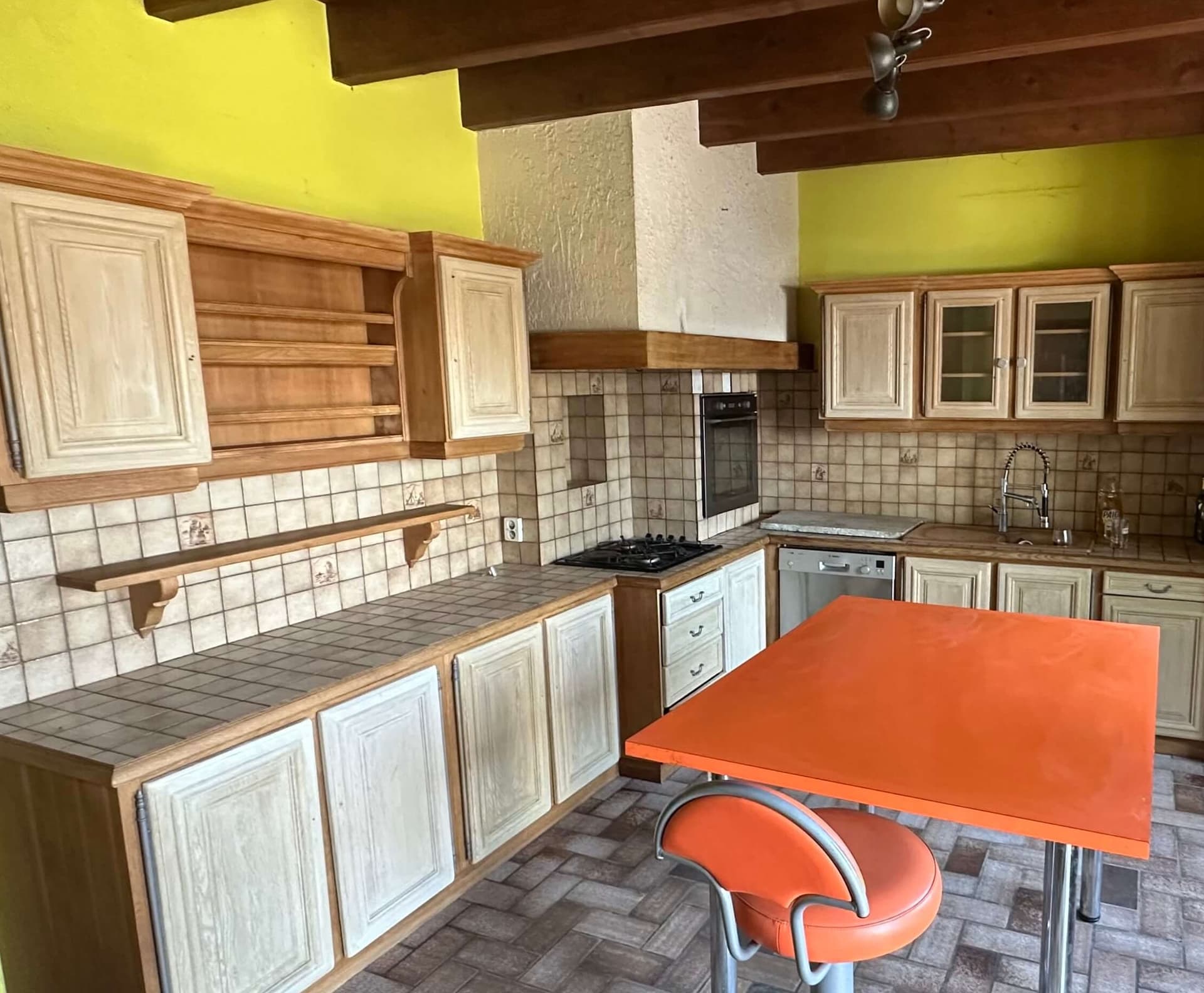 Commode ancienne avant restauration